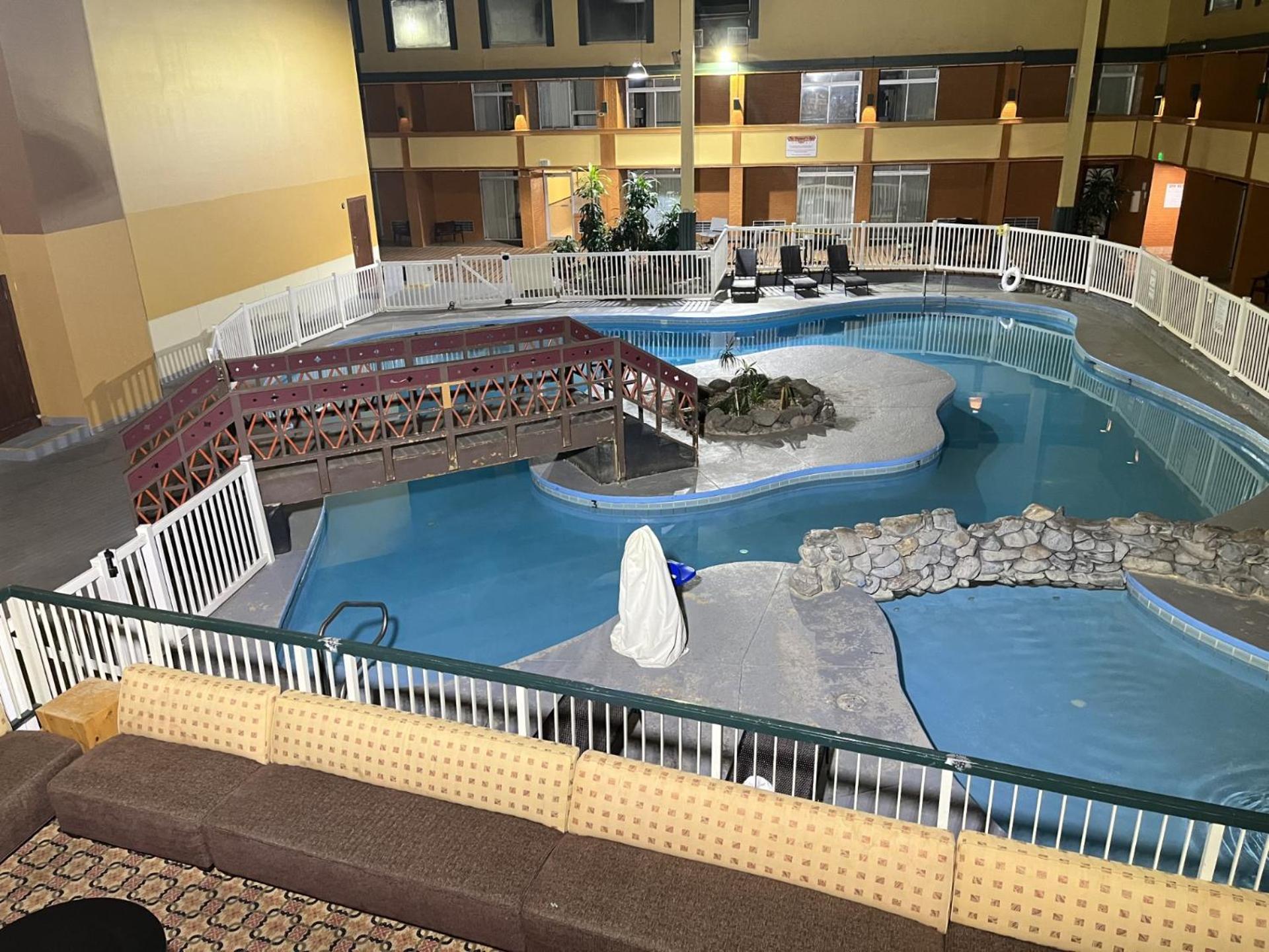 Clarion Inn & Suites And Convention Center Kearney Exterior foto